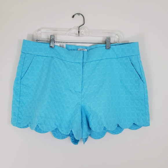 crown & ivy Pants - crown & ivy Shelby Shorts with Scalloped Edge
